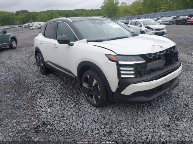  Salvage Nissan Kicks