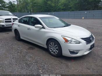  Salvage Nissan Altima