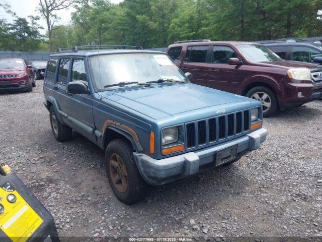  Salvage Jeep Cherokee