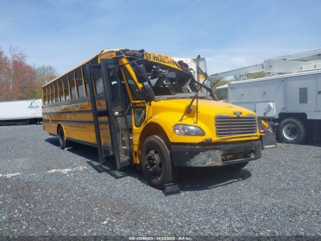  Salvage Freightliner Chassis