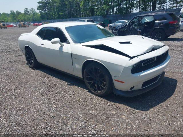  Salvage Dodge Challenger