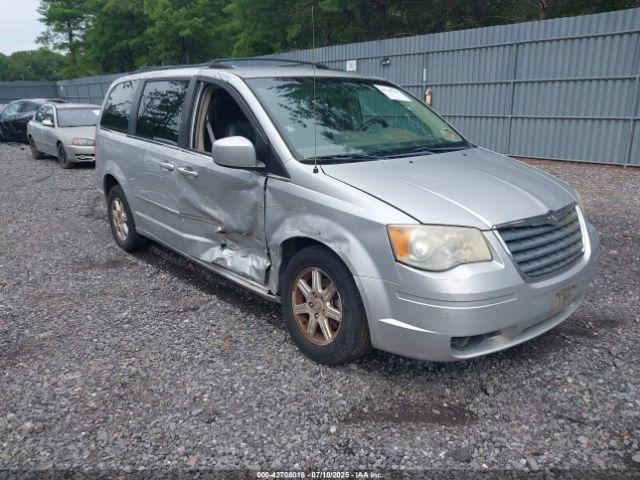  Salvage Chrysler Town & Country