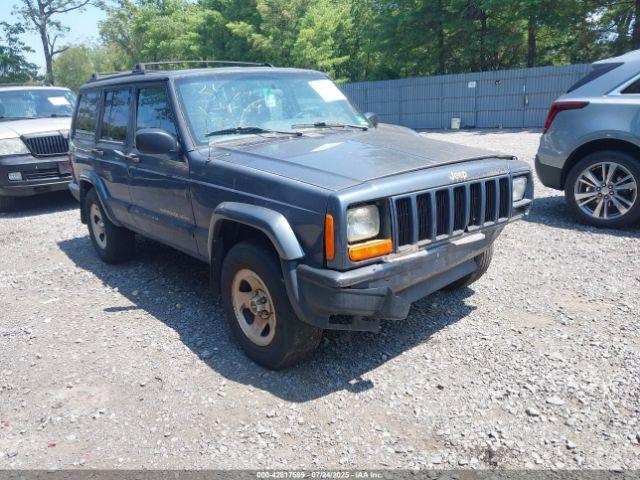  Salvage Jeep Cherokee