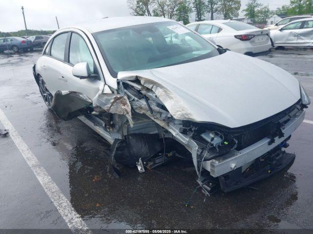  Salvage Hyundai Ioniq