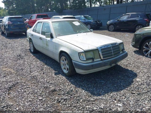  Salvage Mercedes-Benz 300