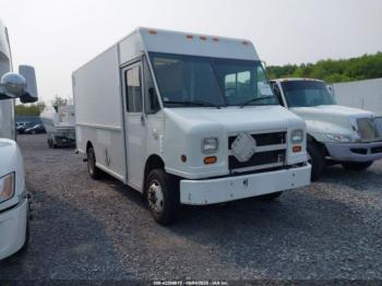  Salvage Freightliner Chassis