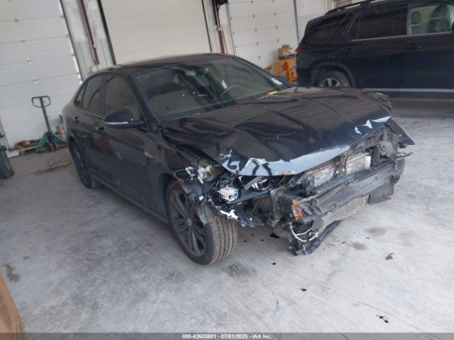  Salvage Volkswagen Jetta