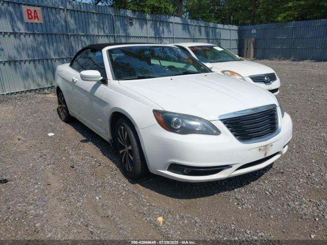  Salvage Chrysler 200