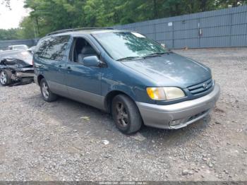  Salvage Toyota Sienna