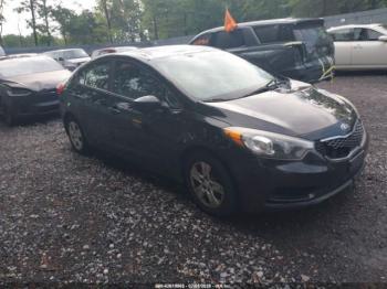  Salvage Kia Forte