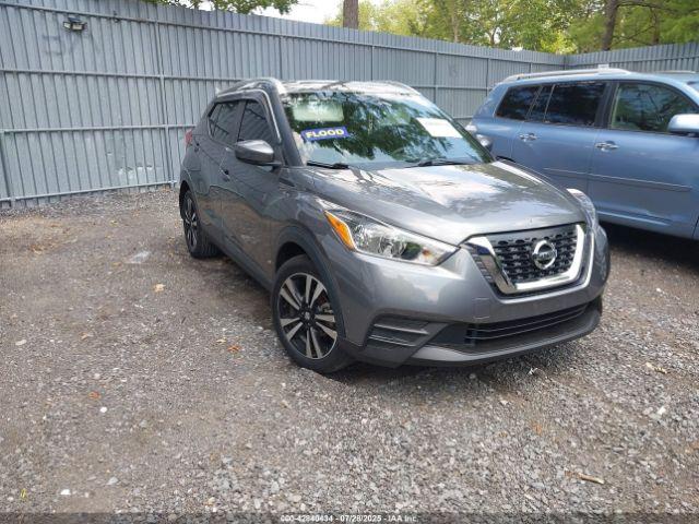  Salvage Nissan Kicks