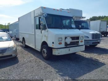  Salvage Freightliner Chassis