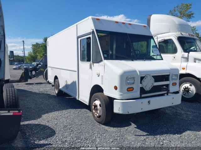  Salvage Freightliner Chassis