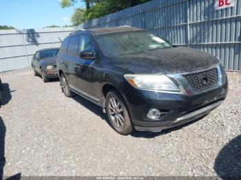  Salvage Nissan Pathfinder