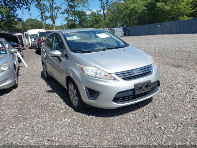  Salvage Ford Fiesta
