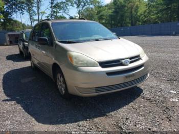  Salvage Toyota Sienna