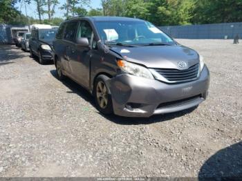  Salvage Toyota Sienna
