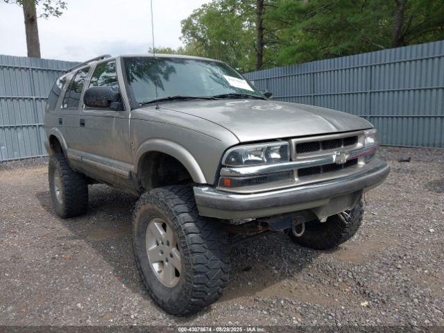  Salvage Chevrolet Blazer