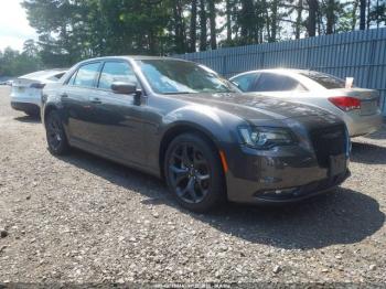  Salvage Chrysler 300