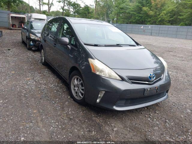  Salvage Toyota Prius v