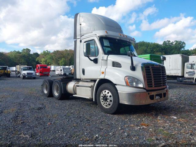  Salvage Freightliner Cascadia 113