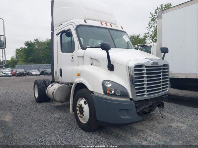  Salvage Freightliner Cascadia 113