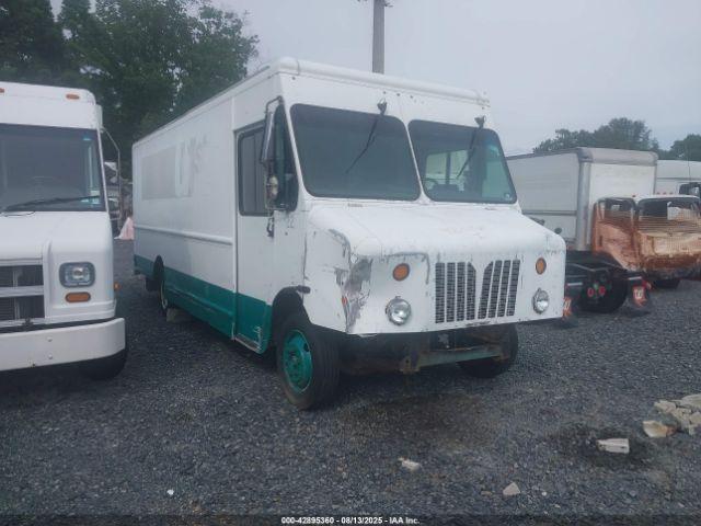  Salvage Freightliner Chassis