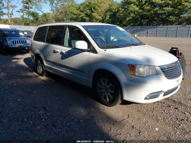 Salvage Chrysler Town & Country