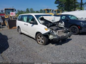  Salvage Toyota Sienna