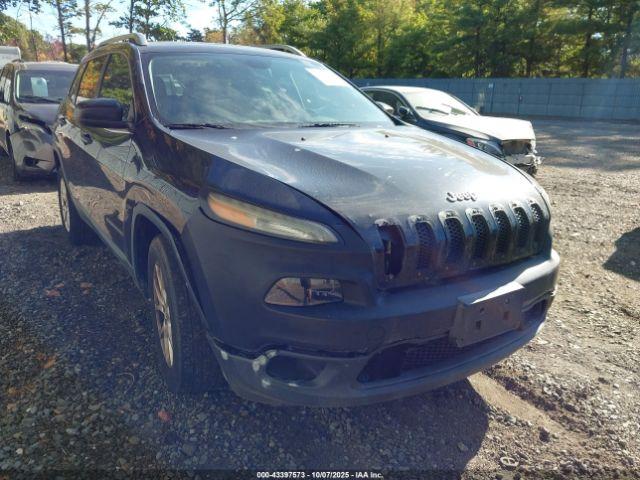  Salvage Jeep Cherokee
