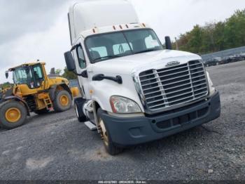  Salvage Freightliner Cascadia 125