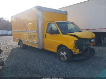  Salvage General Motors Savana Cutaway