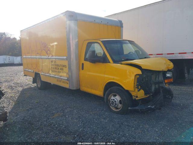  Salvage General Motors Savana Cutaway