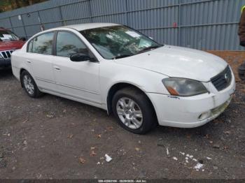  Salvage Nissan Altima