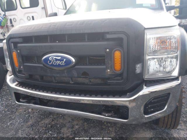 Ford F-450 Xl Image 7
