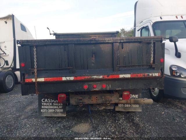 Ford F-450 Xl Image 11