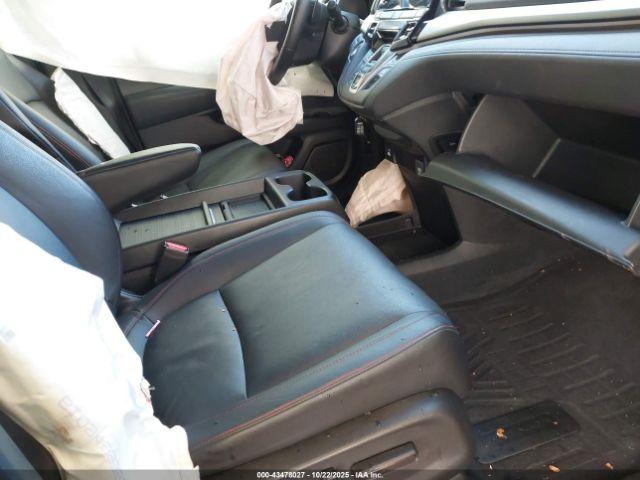 Honda Odyssey Sport Image 2