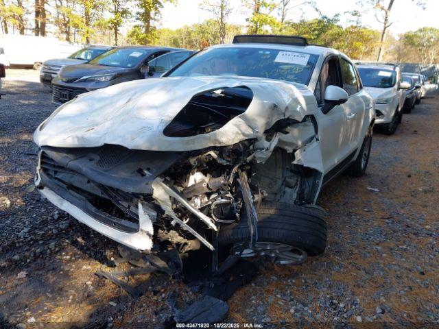 Porsche Macan Image 5