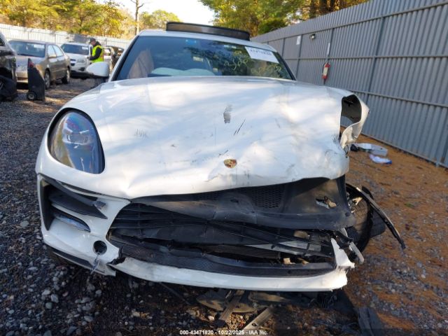 Porsche Macan Image 15