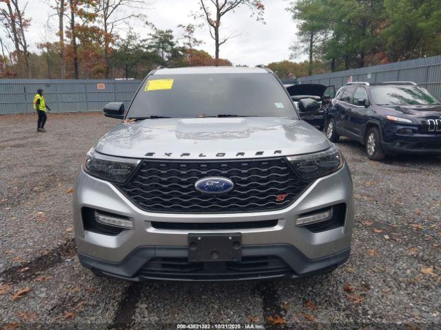 Ford Explorer St Image 16