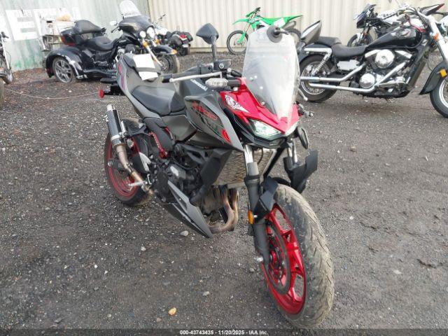  Salvage Kawasaki Er500