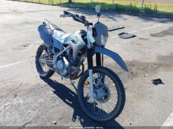  Salvage Kawasaki Klx232