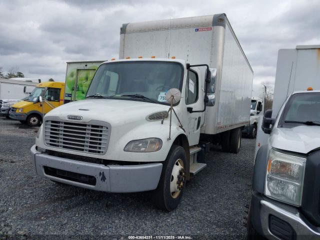 Freightliner M2 106 Image 12