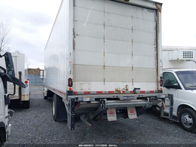 Freightliner M2 106 Image 4