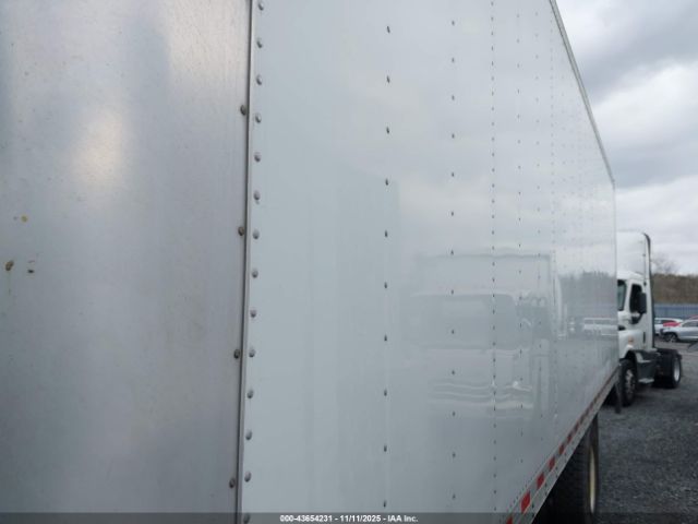 Freightliner M2 106 Image 10