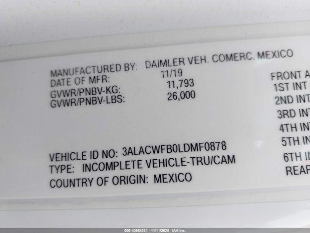 Freightliner M2 106 Image 8