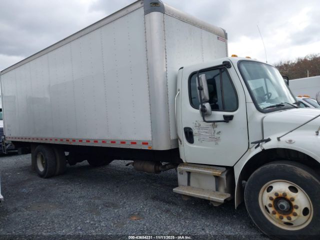 Freightliner M2 106 Image 11