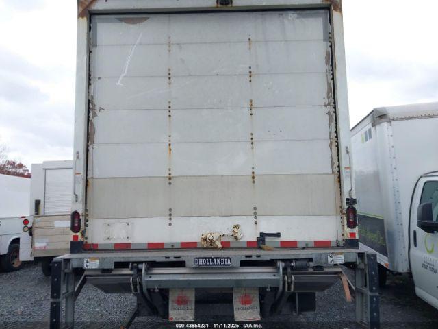 Freightliner M2 106 Image 9