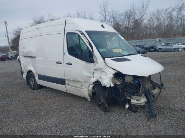  Salvage Mercedes-Benz Sprinter 2500