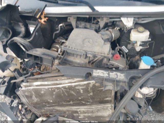 Mercedes-Benz Sprinter 2500 Standard Roof 4-cyl Diesel Image 11